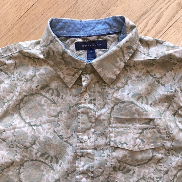 Tommy Hilfiger Short Sleeve Shirt Mens Size Medium Button Down Tan Green Blue - Picture 2 of 10